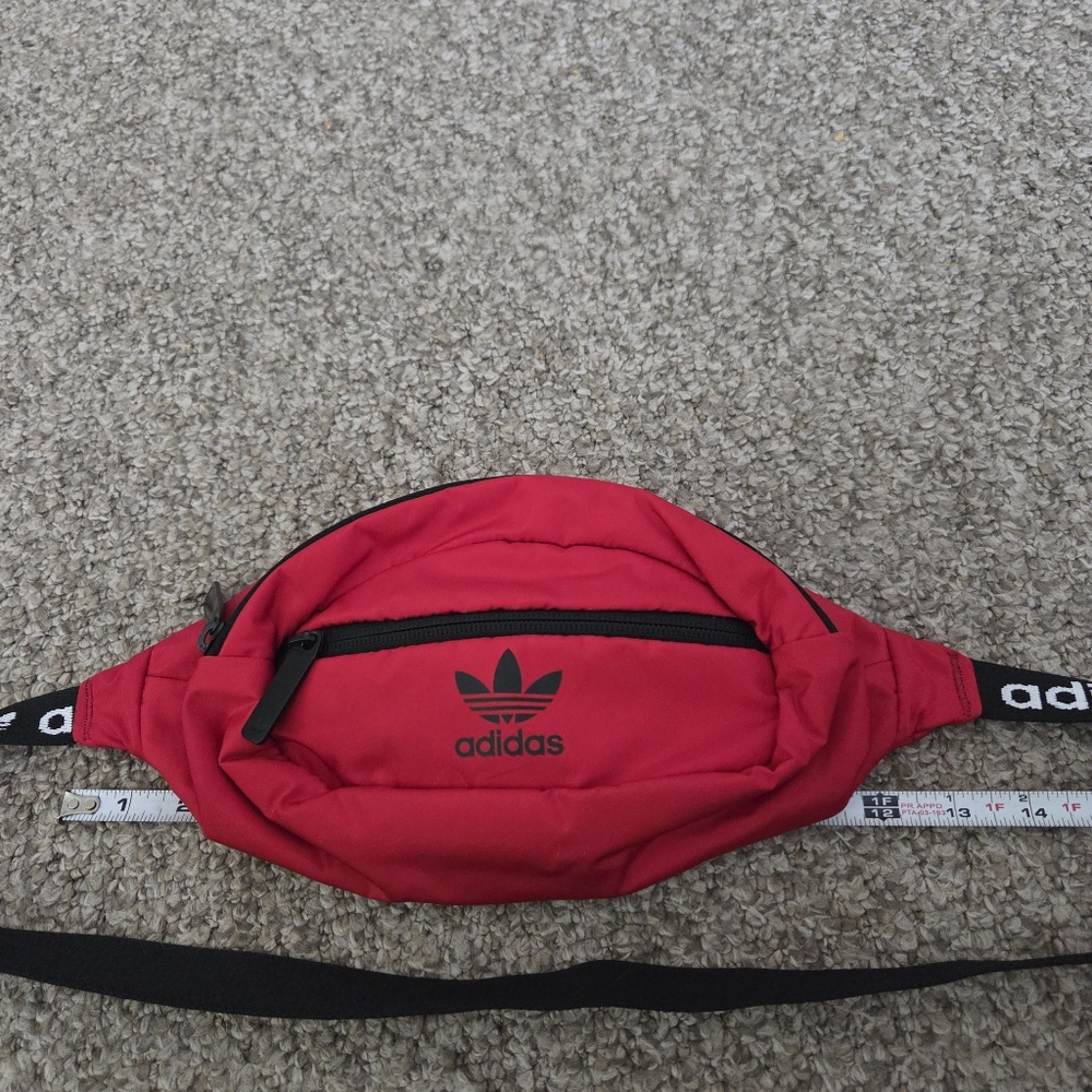 Adidas Trefoil Red Black Fanny Pack‎ Waist Bag Crossbody Padded EUC - Picture 11 of 13